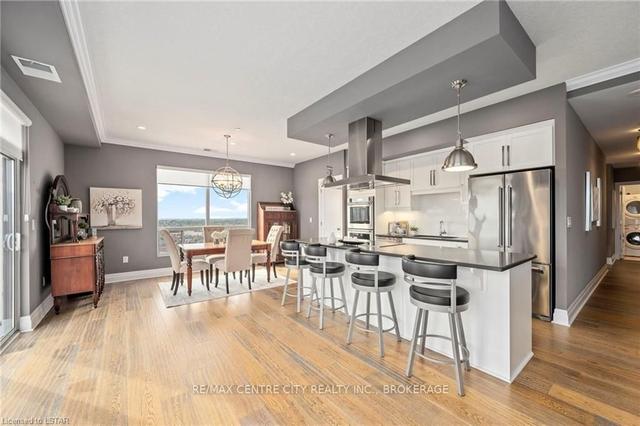 1302 - 240 Villagewalk Blvd, Townhouse with 2 bedrooms, 2 bathrooms and 2 parking in London ON | Image 2