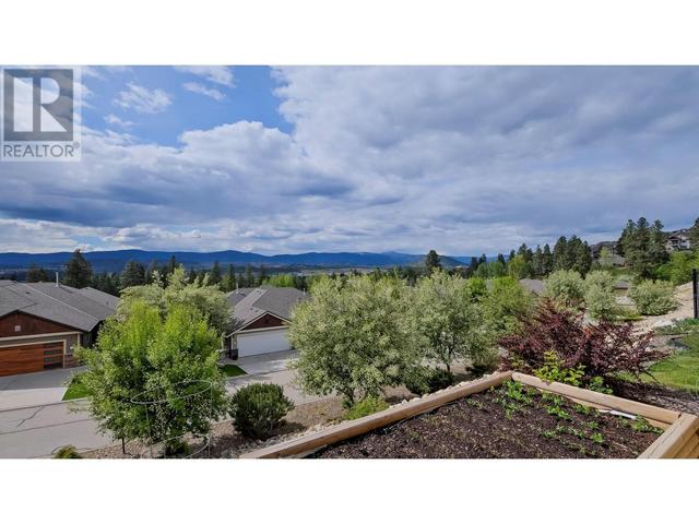 3516 Camelback Dr, House detached with 5 bedrooms, 3 bathrooms and 5 parking in Central Okanagan BC | Image 9