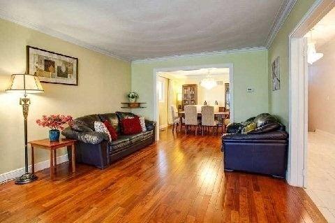 27 Pleasant Ave, House detached with 3 bedrooms, 2 bathrooms and 4 parking in Toronto ON | Image 11