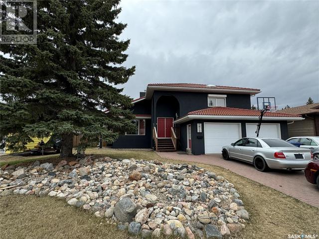 1013 13th Street, House detached with 5 bedrooms, 3 bathrooms and null parking in Humboldt SK | Image 1