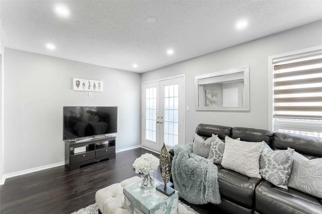 15 Sand Cherry Cres, House semidetached with 4 bedrooms, 3 bathrooms and 3 parking in Brampton ON | Image 7