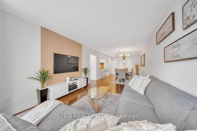 217 - 366 The East Mall, Townhouse with 3 bedrooms, 3 bathrooms and 1 parking in Toronto ON | Image 7