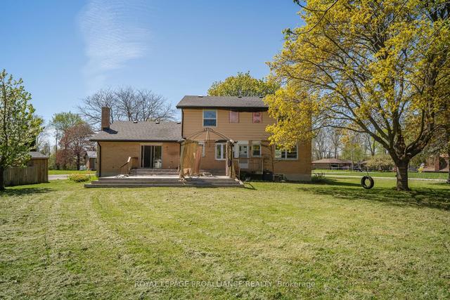 12 Fenwood Cres, House detached with 3 bedrooms, 3 bathrooms and 6 parking in Prince Edward County ON | Image 14