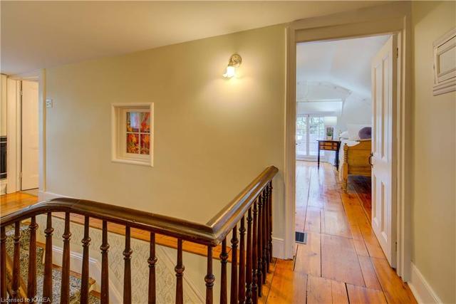 162 Mowat Ave, House detached with 3 bedrooms, 1 bathrooms and 6 parking in Kingston ON | Image 24