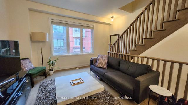 62 Raffeix Ln, Townhouse with 2 bedrooms, 3 bathrooms and 1 parking in Toronto ON | Image 34