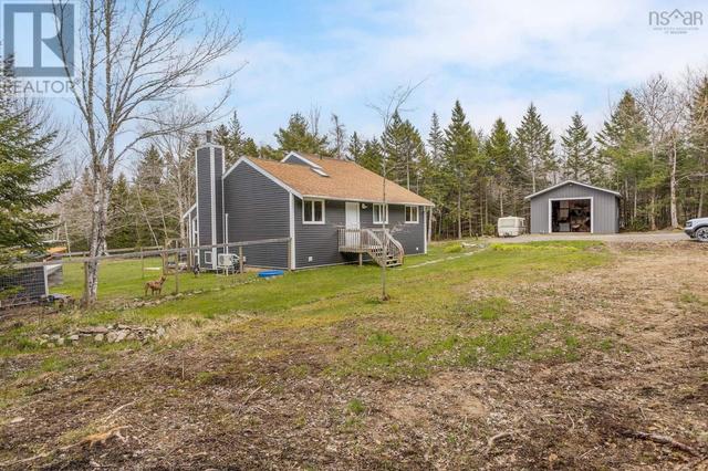 1079 Barr Settlement Rd, House detached with 3 bedrooms, 2 bathrooms and null parking in East Hants NS | Image 8
