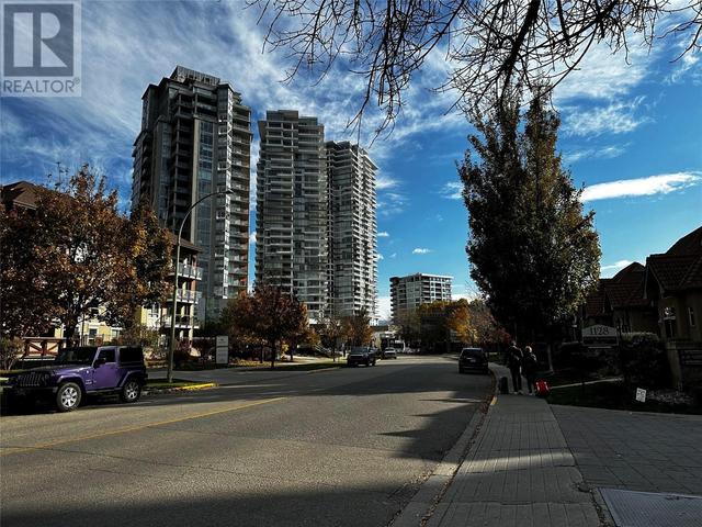 1104 - 1128 Sunset Dr, Condo with 2 bedrooms, 2 bathrooms and 1 parking in Kelowna BC | Image 7