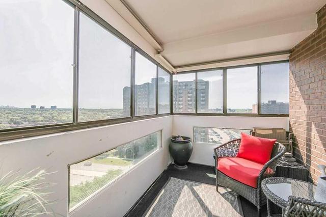 911 - 50 Elm St E, Condo with 3 bedrooms, 2 bathrooms and 2 parking in Mississauga ON | Image 14