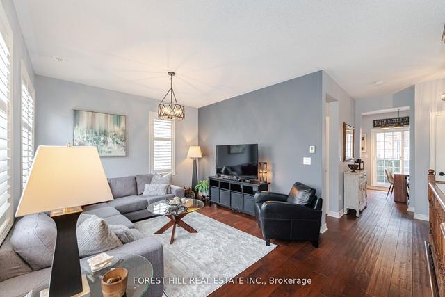 4 Carnahan Terr, Townhouse with 3 bedrooms, 3 bathrooms and 1 parking in Toronto ON | Image 10