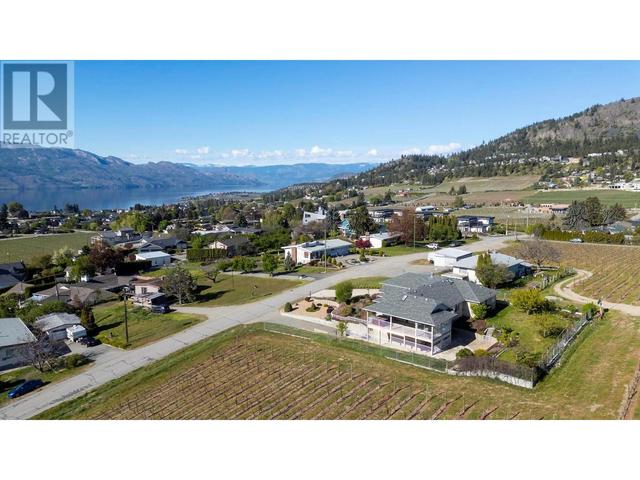 750 Douglas Rd, House detached with 3 bedrooms, 3 bathrooms and 2 parking in West Kelowna BC | Image 5