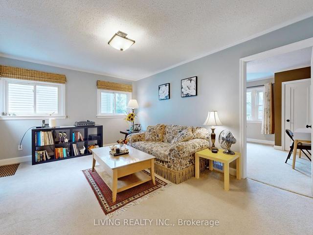 48 Roseview Ave, House detached with 3 bedrooms, 2 bathrooms and 7 parking in Richmond Hill ON | Image 6