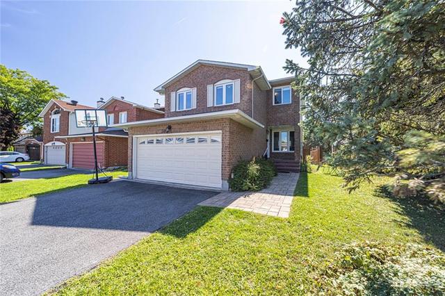 380 Oaklawn Cres, House detached with 4 bedrooms, 4 bathrooms and 4 parking in Ottawa ON | Image 1