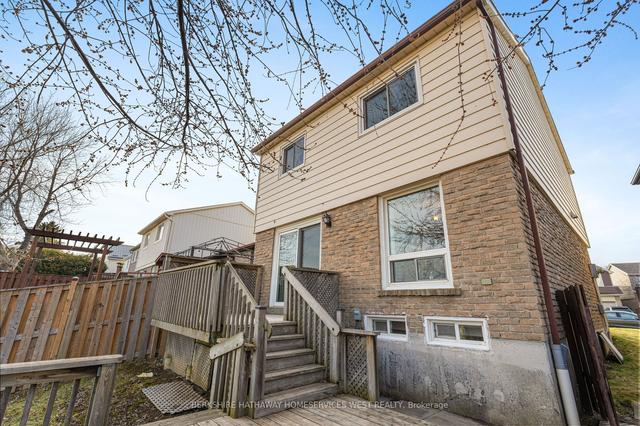 51 Bigham Cres, House detached with 3 bedrooms, 2 bathrooms and 3 parking in Toronto ON | Image 16