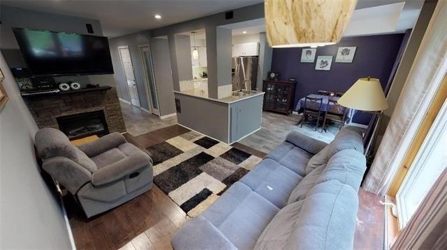 C - 9 Raleigh St, Townhouse with 3 bedrooms, 4 bathrooms and 2 parking in Brantford ON | Image 2