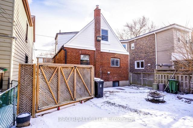 42 Frankdale Ave, House detached with 3 bedrooms, 2 bathrooms and 4 parking in Toronto ON | Image 26