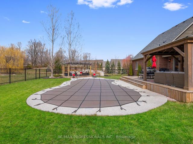 20 Davidson Dr, House detached with 4 bedrooms, 3 bathrooms and 13 parking in Halton Hills ON | Image 24