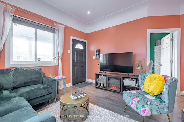 148 Campbell Ave, House detached with 2 bedrooms, 1 bathrooms and 6 parking in Hamilton ON | Image 20