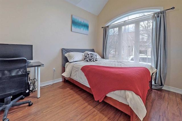 27 - 19 Niagara Dr, Townhouse with 4 bedrooms, 3 bathrooms and 2 parking in Oshawa ON | Image 8
