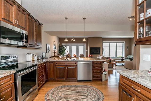 40 Drummond Dr, House attached with 3 bedrooms, 4 bathrooms and 3 parking in Penetanguishene ON | Image 34