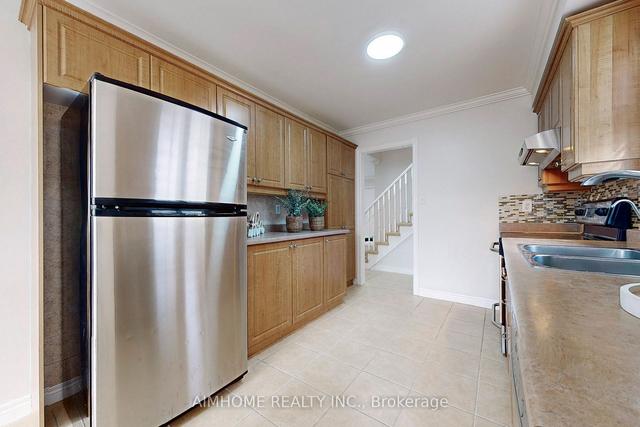15 Lanza Crt, House detached with 3 bedrooms, 4 bathrooms and 4 parking in Hamilton ON | Image 3