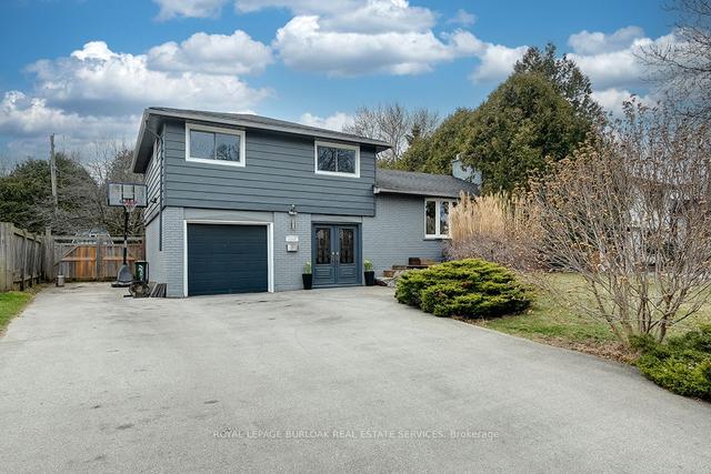 4048 Melba Lane, House detached with 3 bedrooms, 3 bathrooms and 7 parking in Burlington ON | Image 1