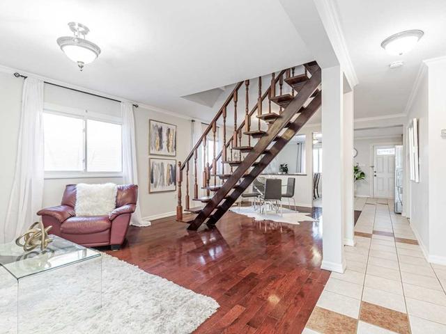 29 Laurel Ave, House detached with 3 bedrooms, 2 bathrooms and 2 parking in Toronto ON | Image 30