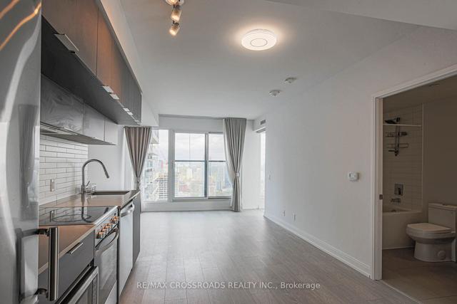 5303 - 181 Dundas St E, Condo with 2 bedrooms, 1 bathrooms and 1 parking in Toronto ON | Image 19