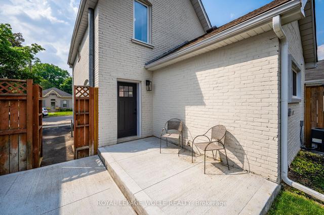 128 Cayuga St, House detached with 3 bedrooms, 2 bathrooms and 2 parking in Brantford ON | Image 22