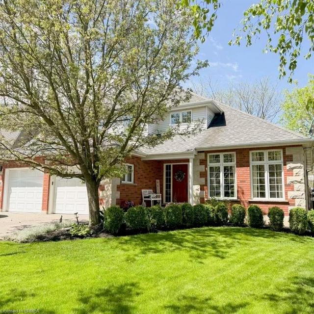 28 Macbride Crt, House detached with 4 bedrooms, 3 bathrooms and 4 parking in Brantford ON | Image 1