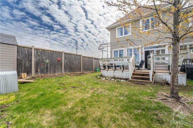 218 Espin Hts, Townhouse with 3 bedrooms, 3 bathrooms and 3 parking in Ottawa ON | Image 30