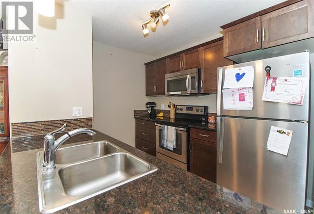 501 - 3440 Avonhurst Dr, House attached with 3 bedrooms, 3 bathrooms and null parking in Regina SK | Image 11