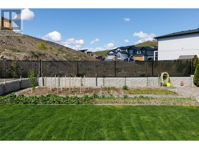 2759 Canyon Crest Dr, House detached with 4 bedrooms, 3 bathrooms and 4 parking in West Kelowna BC | Image 43