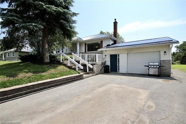 1713 Marian Cres, House detached with 5 bedrooms, 2 bathrooms and 5 parking in Kingston ON | Image 2