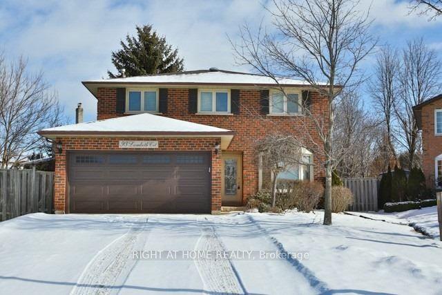 93 Lambeth Ct, House detached with 4 bedrooms, 3 bathrooms and 8 parking in Newmarket ON | Image 1