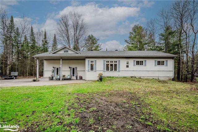 157 N Waseosa Lake Rd, House detached with 3 bedrooms, 2 bathrooms and 8 parking in Huntsville ON | Image 1