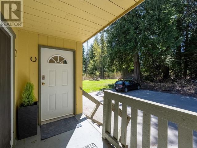 7 - 8073 Timber Lane, House attached with 3 bedrooms, 1 bathrooms and null parking in Whistler BC | Image 7