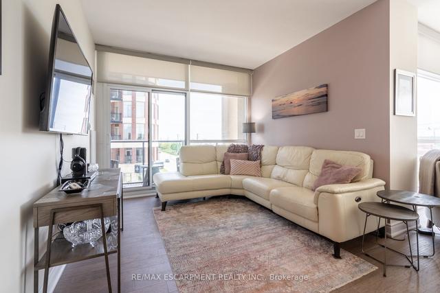 404 - 1940 Ironstone Dr, Condo with 2 bedrooms, 2 bathrooms and 2 parking in Burlington ON | Image 4