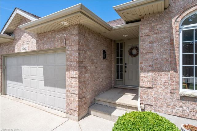1622 Heritage Park Drive, House detached with 4 bedrooms, 2 bathrooms and 4 parking in Sarnia ON | Image 11
