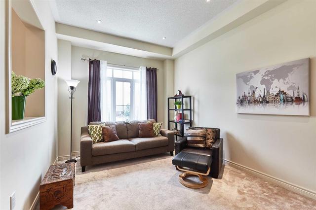 37 Martinworth Lane, Townhouse with 3 bedrooms, 3 bathrooms and 1 parking in Ajax ON | Image 4