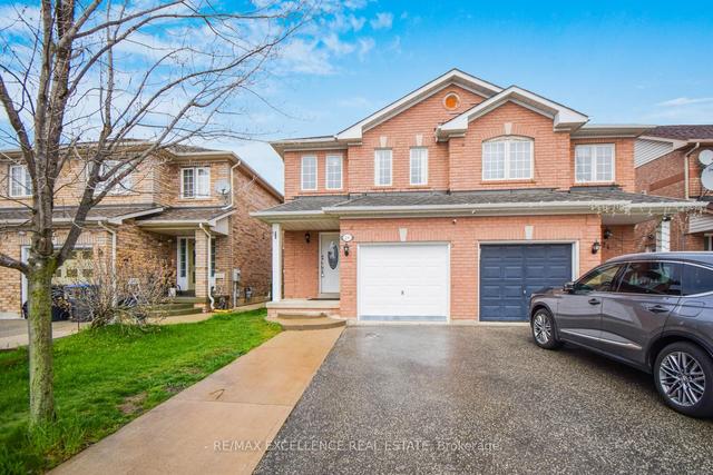 26 Baha Cres, House semidetached with 3 bedrooms, 2 bathrooms and 3 parking in Brampton ON | Image 1