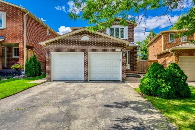6111 Camgreen Circ, House detached with 3 bedrooms, 4 bathrooms and 5 parking in Mississauga ON | Image 1