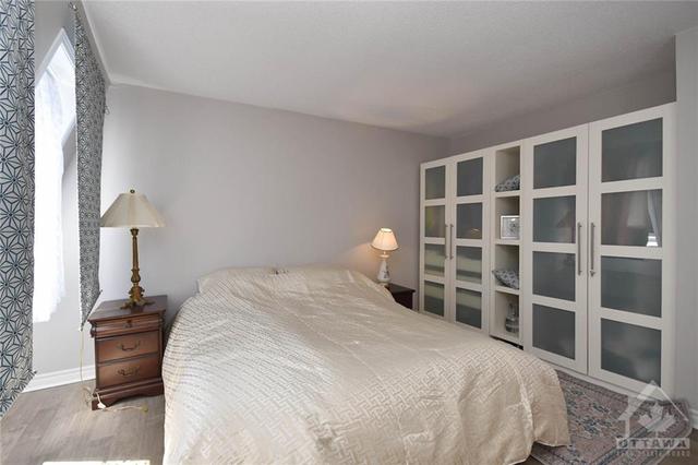 1411 Forge St, Townhouse with 3 bedrooms, 3 bathrooms and 2 parking in Ottawa ON | Image 16