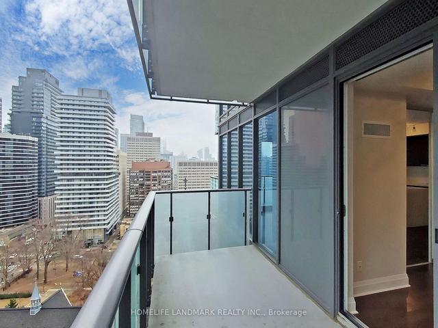 1702 - 65 St Mary St, Condo with 2 bedrooms, 2 bathrooms and 1 parking in Toronto ON | Image 16