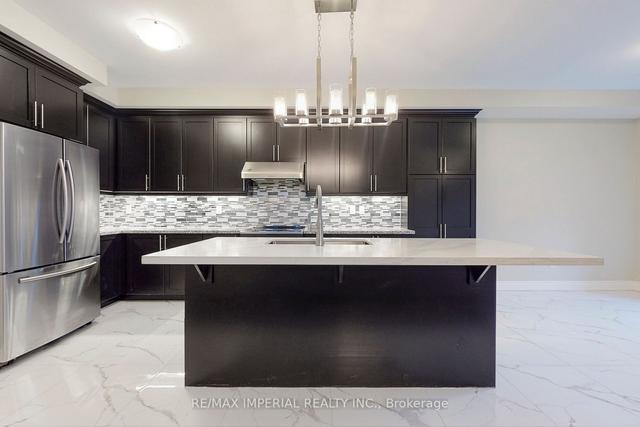532 Barons St, House detached with 4 bedrooms, 4 bathrooms and 4 parking in Vaughan ON | Image 34