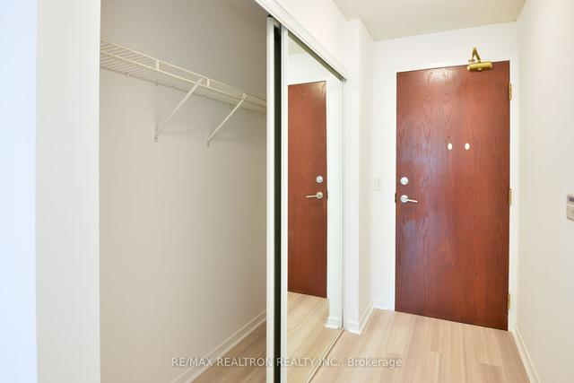 1711 - 28 Olive Ave, Condo with 1 bedrooms, 1 bathrooms and 1 parking in Toronto ON | Image 17