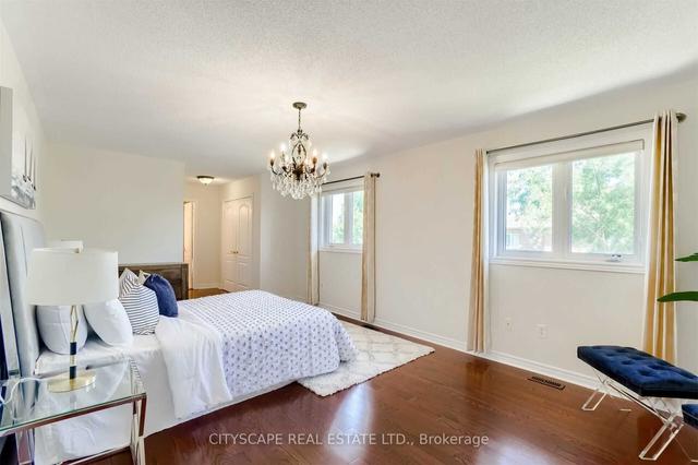 33 Huntspoint Dr, House detached with 4 bedrooms, 4 bathrooms and 3 parking in Brampton ON | Image 26