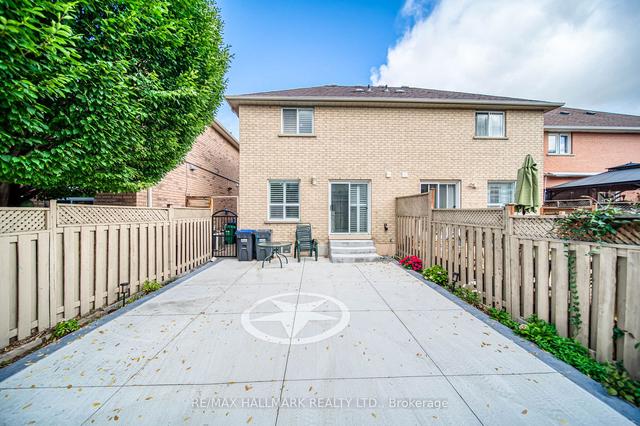 578 Leatherleaf Dr, House semidetached with 3 bedrooms, 3 bathrooms and 3 parking in Mississauga ON | Image 25