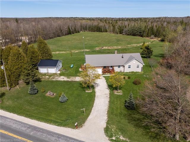 453157 Grey Road 2, House detached with 6 bedrooms, 3 bathrooms and 10 parking in Grey Highlands ON | Image 1