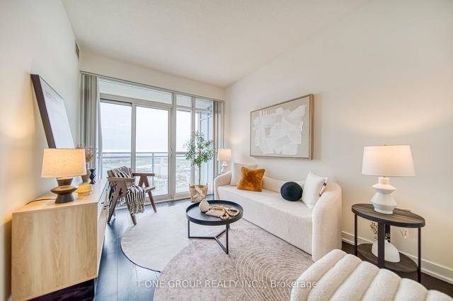 3107 - 15 Iceboat Terr, Condo with 1 bedrooms, 1 bathrooms and 1 parking in Toronto ON | Image 3