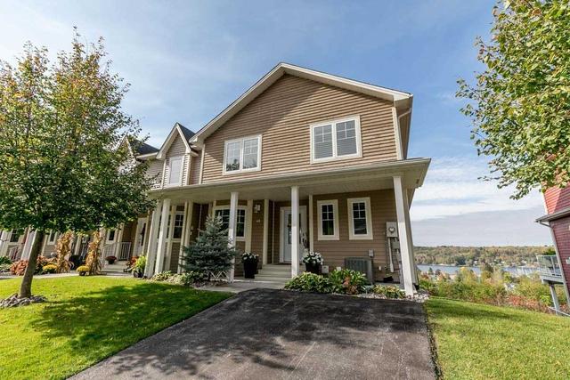 40 Drummond Dr, House attached with 3 bedrooms, 4 bathrooms and 3 parking in Penetanguishene ON | Image 1